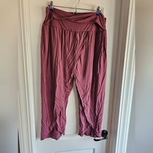 Athleta Burgundy Release Pants